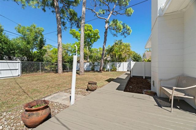 6343 1ST AVENUE N, St Petersburg, FL 33710