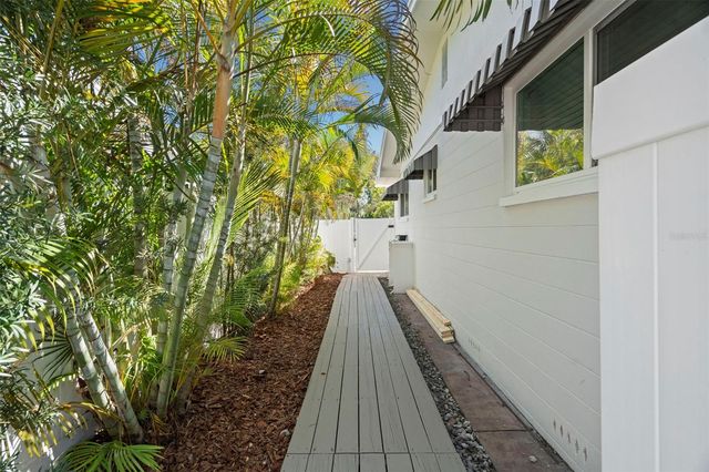 6343 1ST AVENUE N, St Petersburg, FL 33710