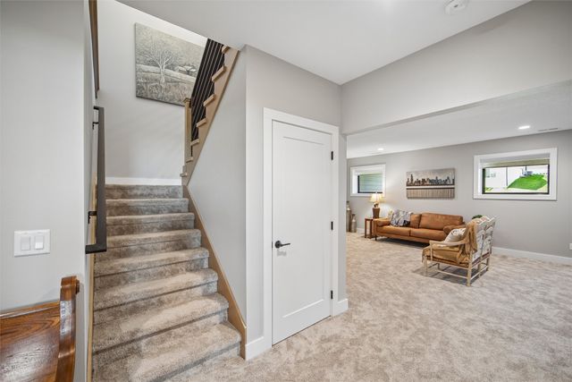 17985 Tanglewood Drive, Clive, IA 50325
