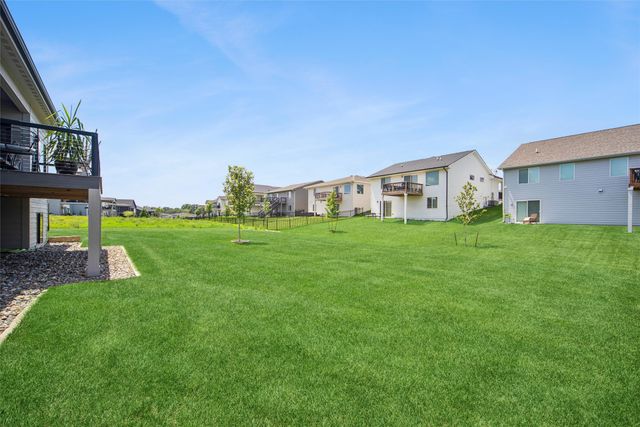 17985 Tanglewood Drive, Clive, IA 50325