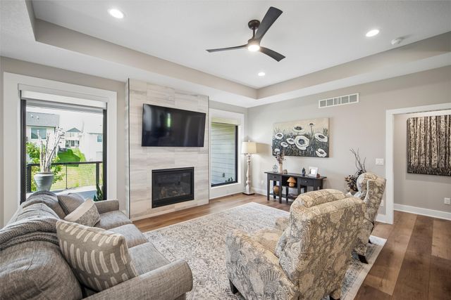 17985 Tanglewood Drive, Clive, IA 50325