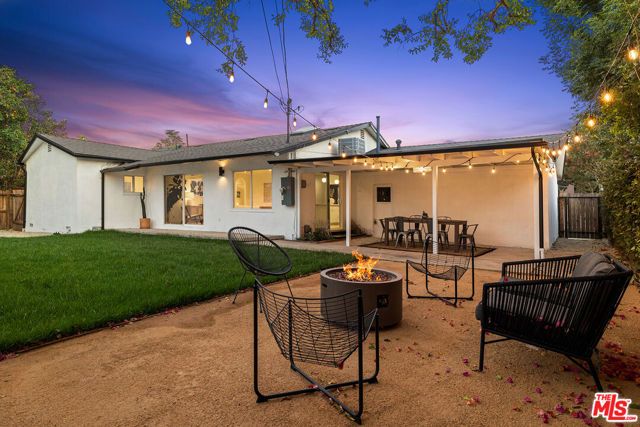 23649 Emelita Street, Woodland Hills (los Angeles), CA 91367