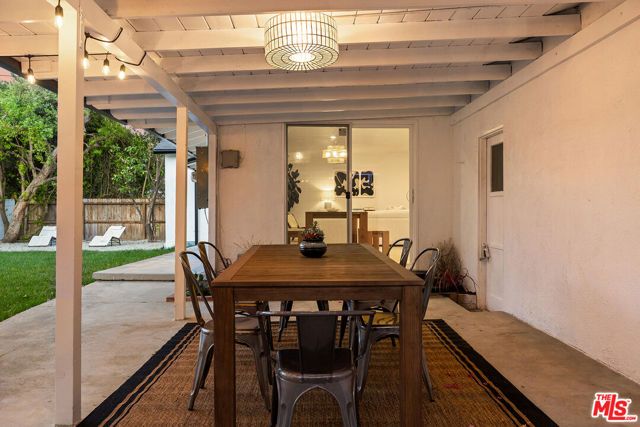 23649 Emelita Street, Woodland Hills (los Angeles), CA 91367