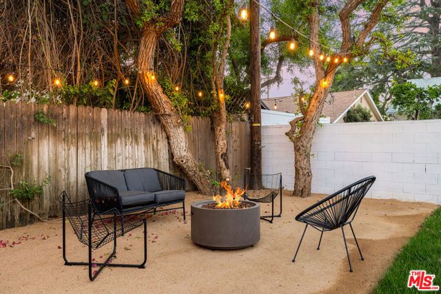 23649 Emelita Street, Woodland Hills (los Angeles), CA 91367