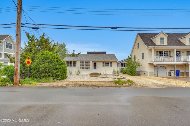 224 Eisenhower Avenue, Ortley Beach, NJ 08751