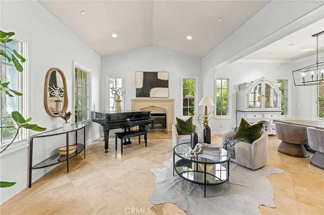 28 Blue Summit, Irvine, CA 92603