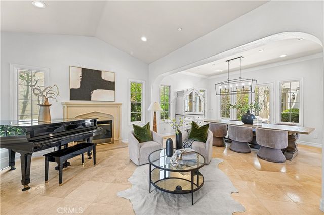 28 Blue Summit, Irvine, CA 92603