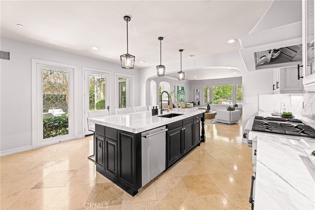28 Blue Summit, Irvine, CA 92603