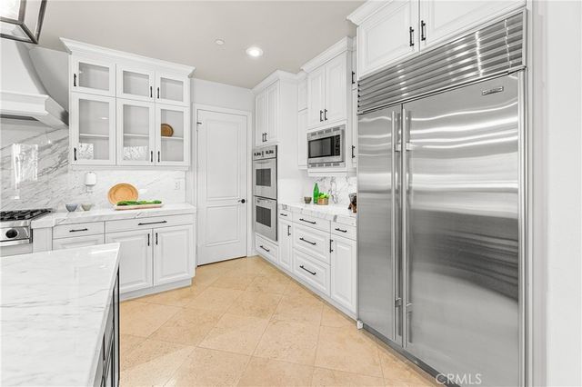 28 Blue Summit, Irvine, CA 92603