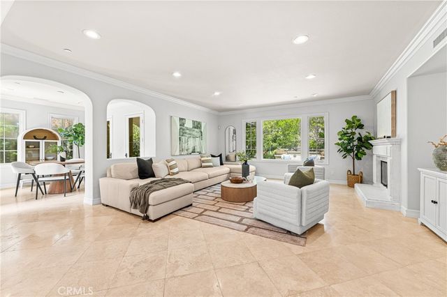 28 Blue Summit, Irvine, CA 92603