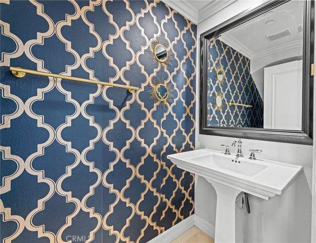 28 Blue Summit, Irvine, CA 92603