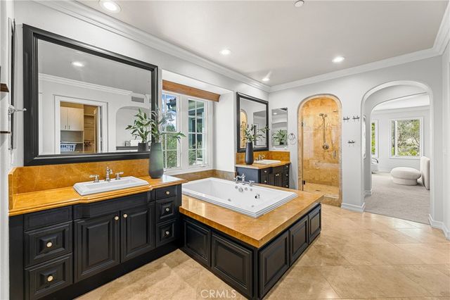 28 Blue Summit, Irvine, CA 92603