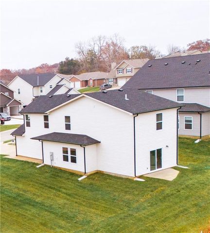 704 Mahogany Court, Warrensburg, MO 64093