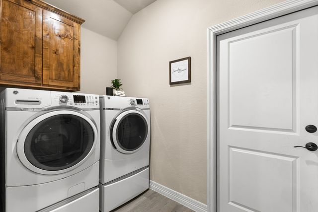 409 Mesa Drive, Lone Oak, TX 75453