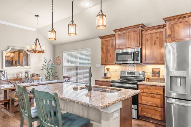 409 Mesa Drive, Lone Oak, TX 75453