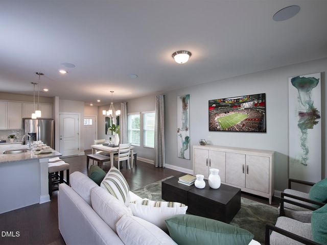 802 Stream View Court, Mebane, NC 27302
