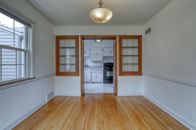 833 Robertson STREET, Wauwatosa, WI 53213