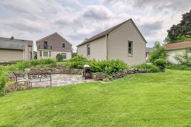 833 Robertson STREET, Wauwatosa, WI 53213