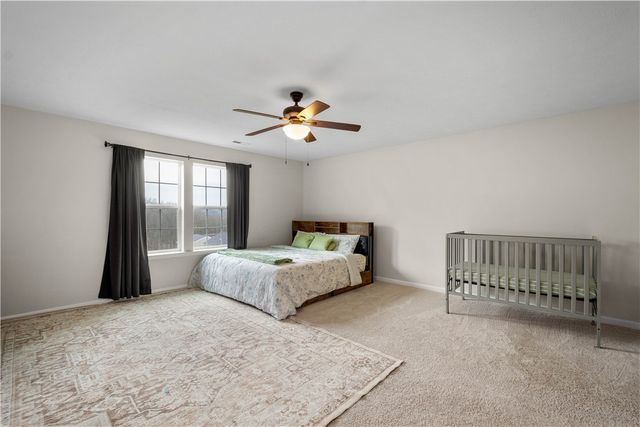 829 Frickwood Dr, South Park, PA 15129