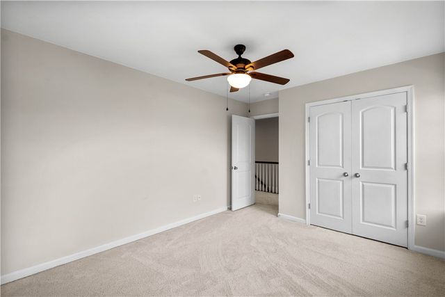 829 Frickwood Dr, South Park, PA 15129