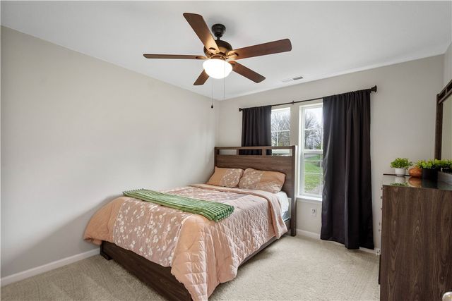 829 Frickwood Dr, South Park, PA 15129