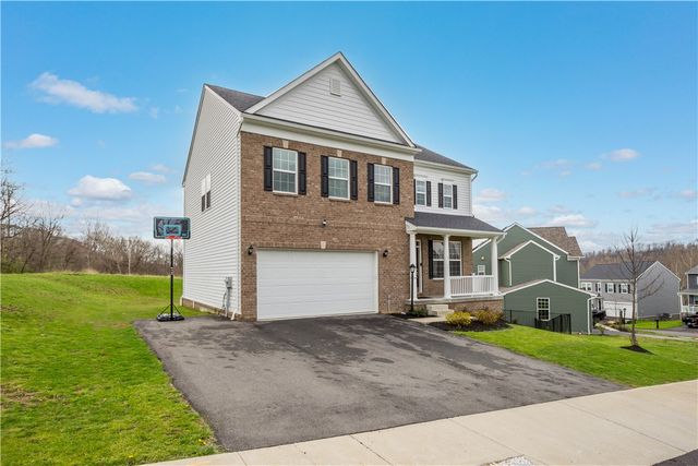 829 Frickwood Dr, South Park, PA 15129