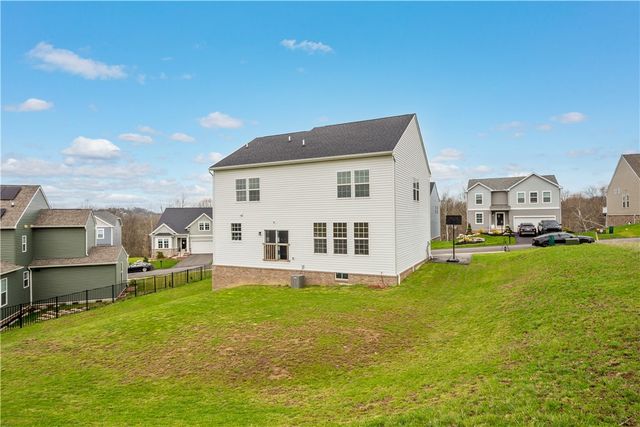 829 Frickwood Dr, South Park, PA 15129