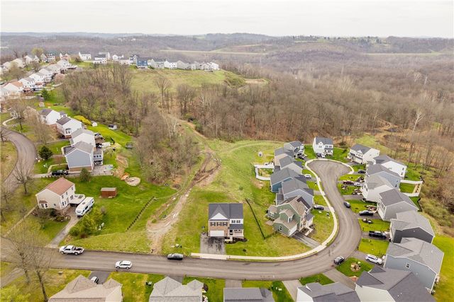 829 Frickwood Dr, South Park, PA 15129