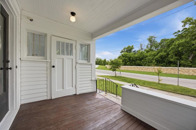 612 Elm Street S, Moorhead, MN 56560