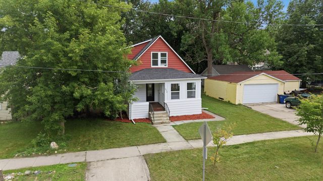 612 Elm Street S, Moorhead, MN 56560
