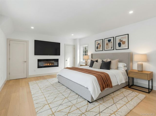 118 Soundview Avenue, White Plains, NY 10606