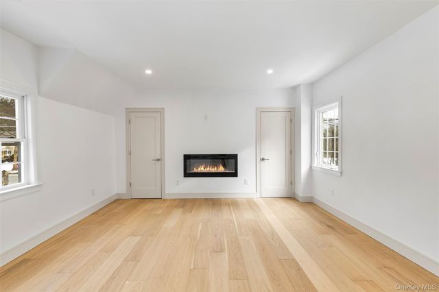 118 Soundview Avenue, White Plains, NY 10606