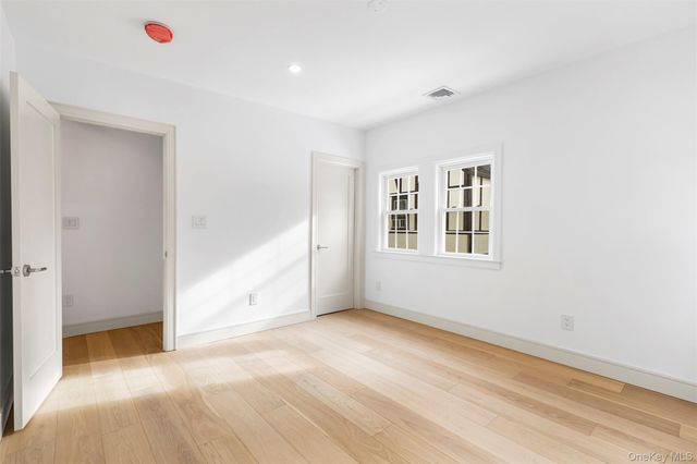 118 Soundview Avenue, White Plains, NY 10606