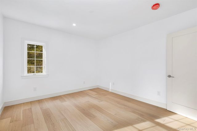 118 Soundview Avenue, White Plains, NY 10606