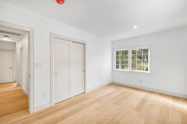 118 Soundview Avenue, White Plains, NY 10606