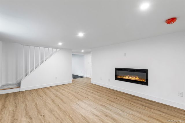 118 Soundview Avenue, White Plains, NY 10606