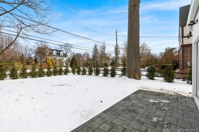 118 Soundview Avenue, White Plains, NY 10606