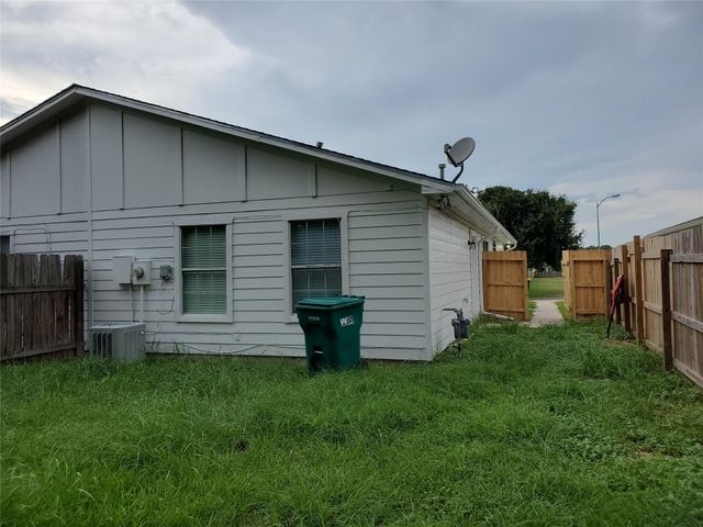 5319 Cherie Crest Court, Houston, TX 77088