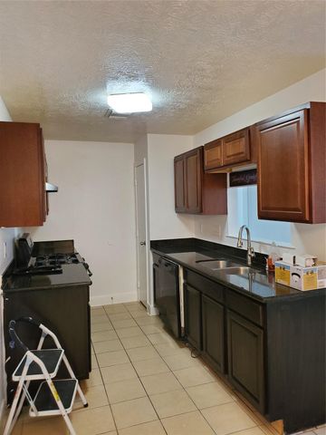 5319 Cherie Crest Court, Houston, TX 77088