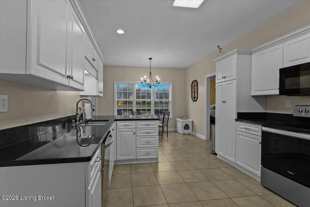 5313 Pavilion Way, Louisville, KY 40291