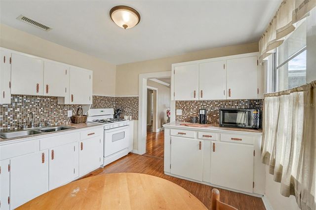 21 N FRENCH AVENUE, Fort Meade, FL 33841