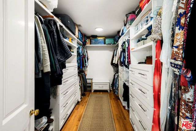 7050 La Presa Drive, Los Angeles, CA 90068