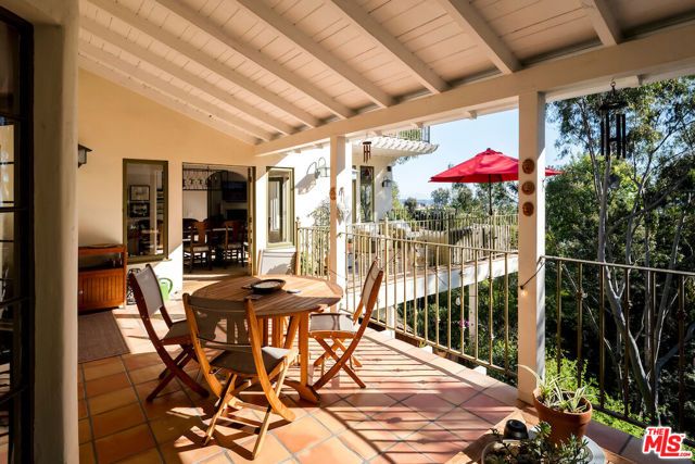 7050 La Presa Drive, Los Angeles, CA 90068