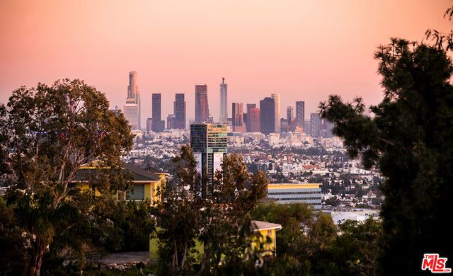 7050 La Presa Drive, Los Angeles, CA 90068