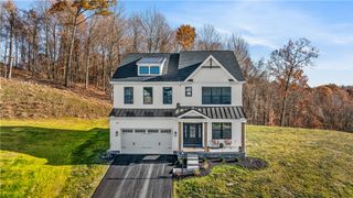 2041 Field Stone Dr, South Fayette, PA 15057