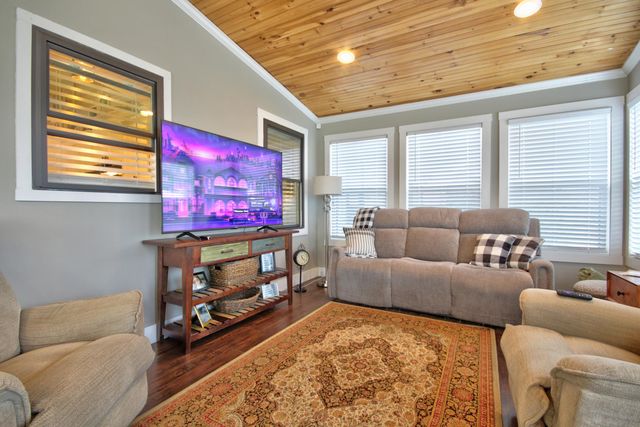 3648 Barbourville Road, London, KY 40744