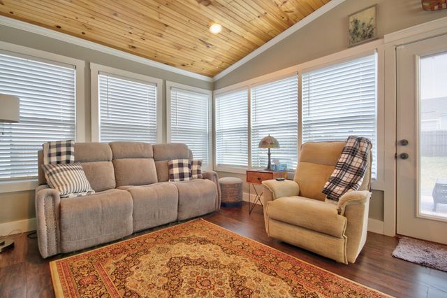 3648 Barbourville Road, London, KY 40744