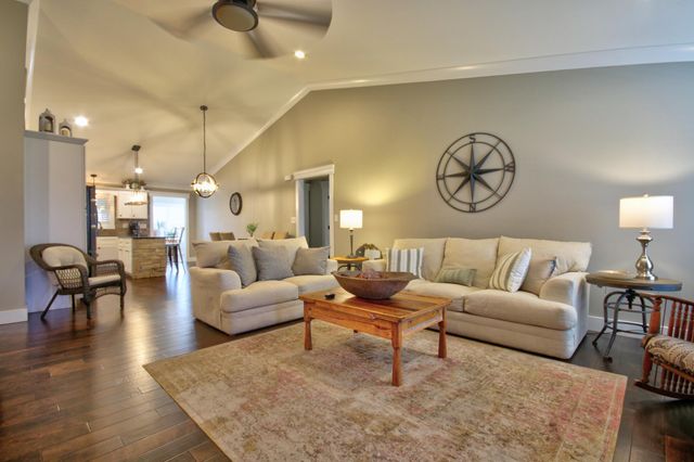 3648 Barbourville Road, London, KY 40744