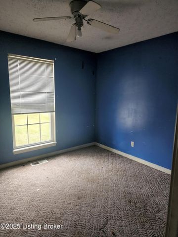 1323 Forest Dr, Louisville, KY 40219