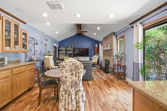 48797 Lansdowne Court, Shelby Twp, MI 48317